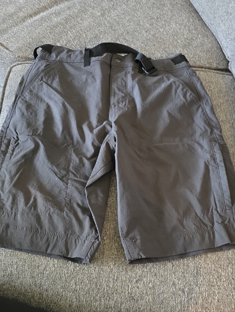 Lake and Trail Men's Casual Gray 7 pocket  Outdoor Shorts